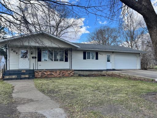 207 Western Avenue, Madison, MN 56256