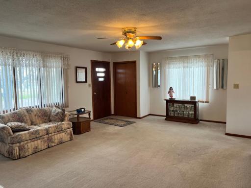 207 Western Avenue, Madison, MN 56256