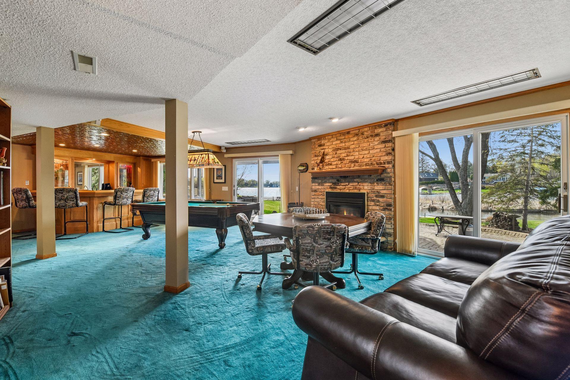 Two patio doors walkout to patio