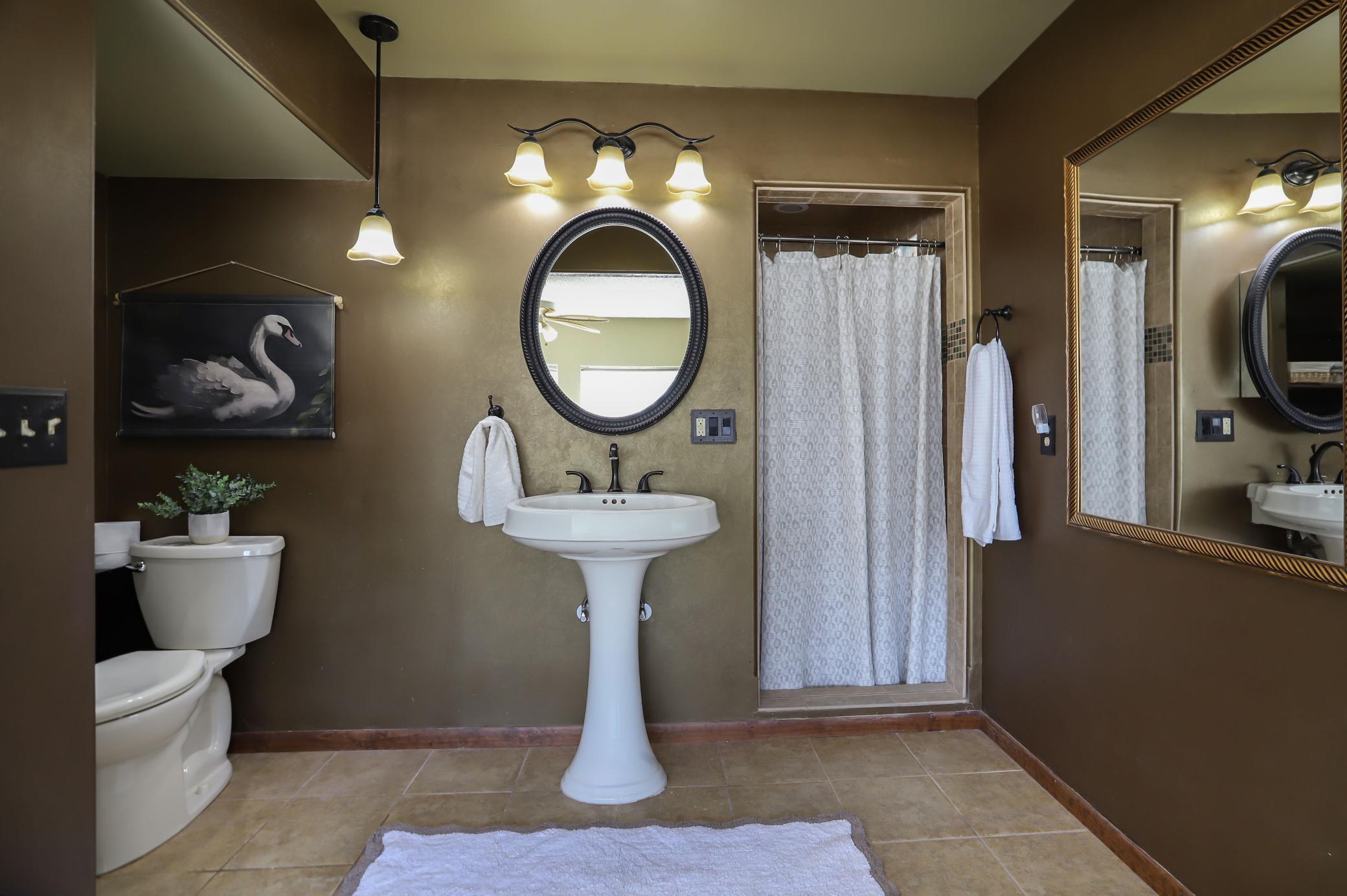 En Suite, walk in tile shower