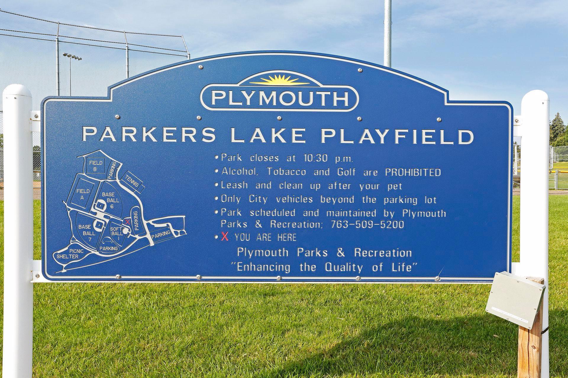 Short walk to all that Parker's Lake has to offer!