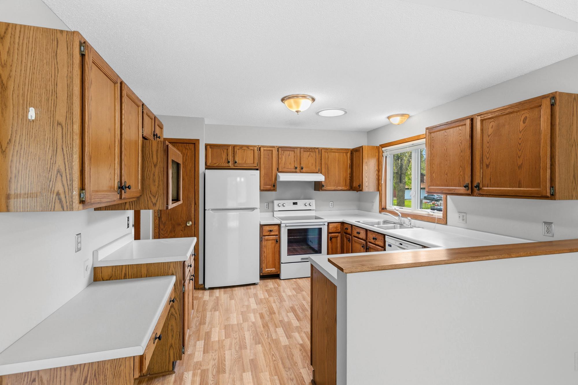 Plenty of counter space & cabinet storage!