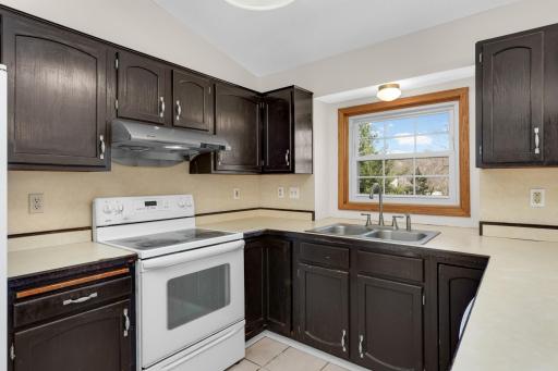 13645 Glenhurst Avenue, Savage, MN 55378