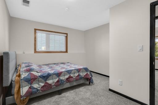 13645 Glenhurst Avenue, Savage, MN 55378