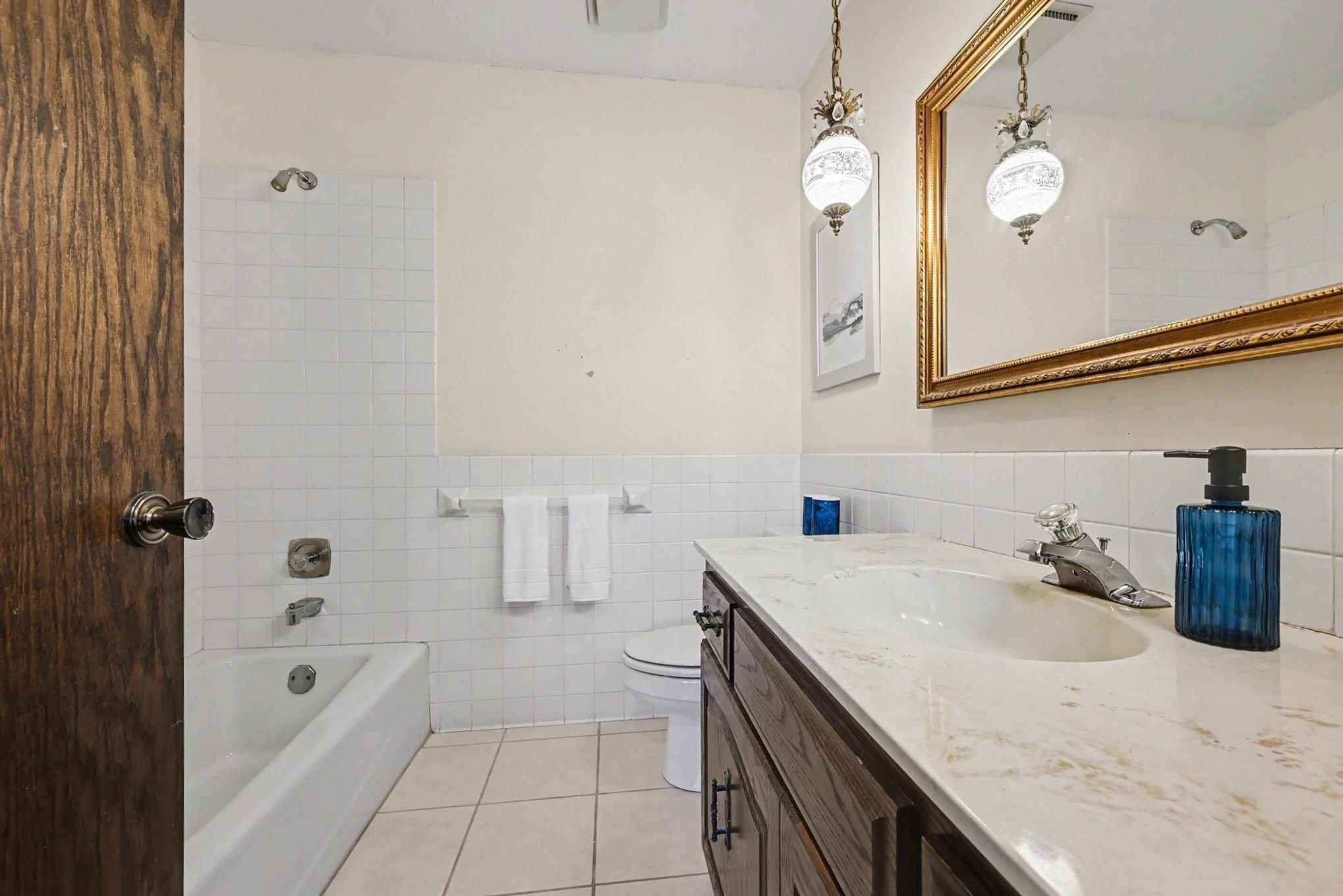 Second level full bathroom