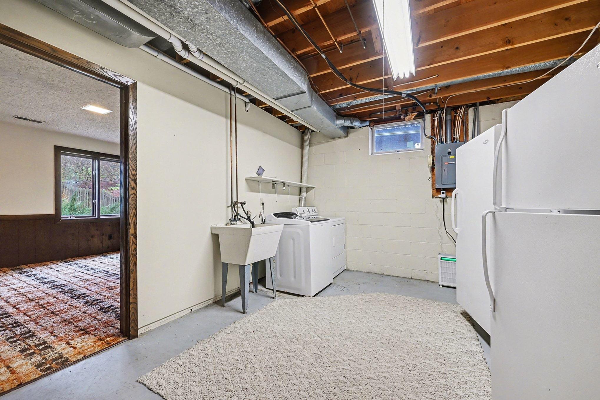 Laundry & mechanical room