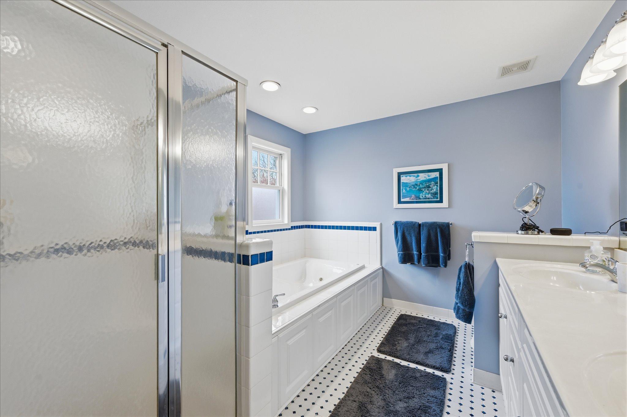 Tons of weight and privacy in this ensuite bath!