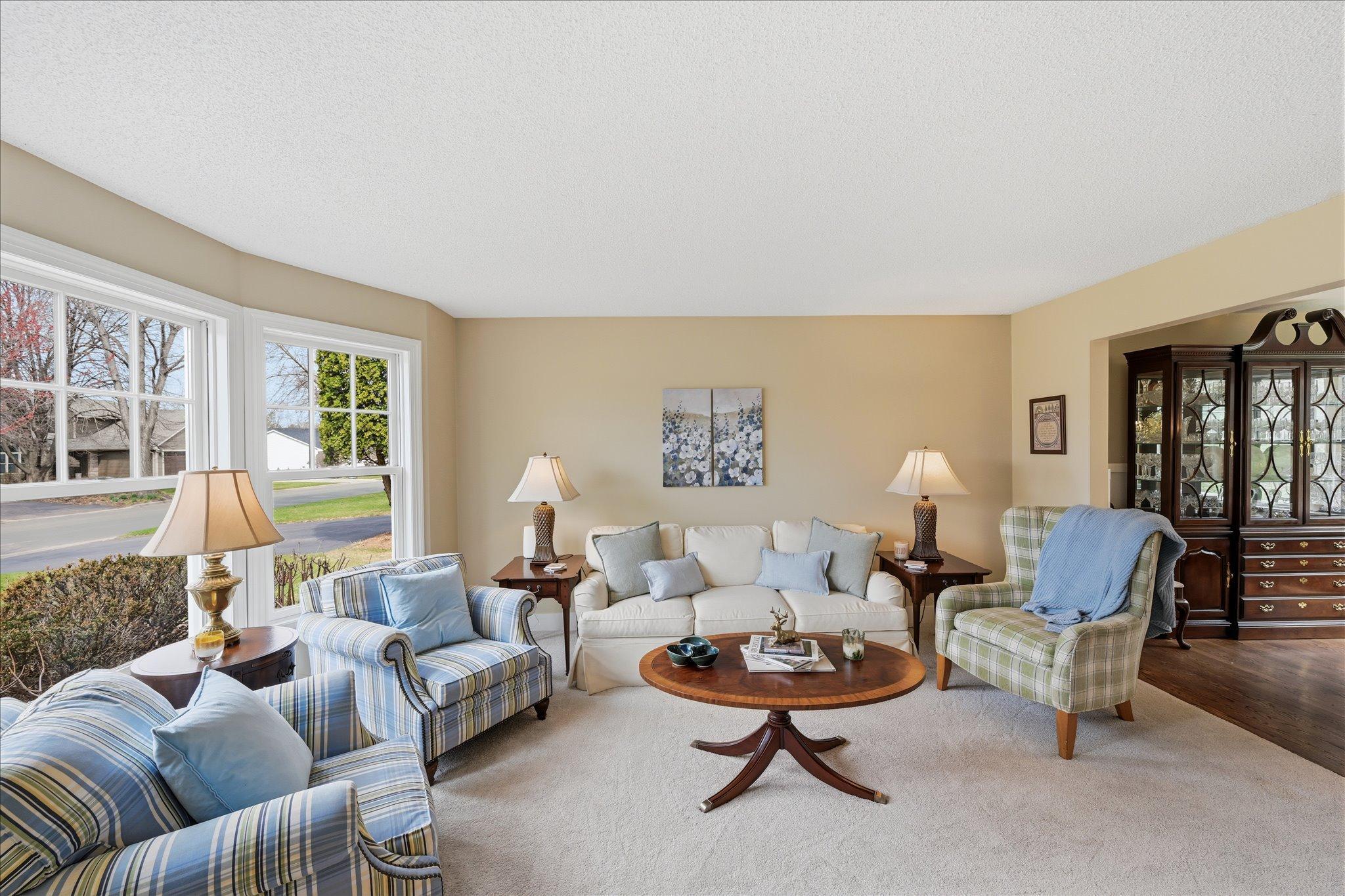 Light film living room.