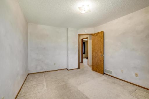 1208 Borealis Lane NE, Minneapolis, MN 55421