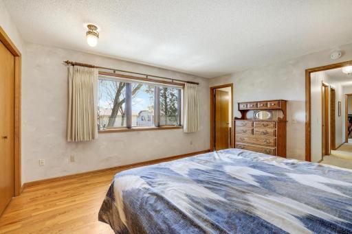 1208 Borealis Lane NE, Minneapolis, MN 55421