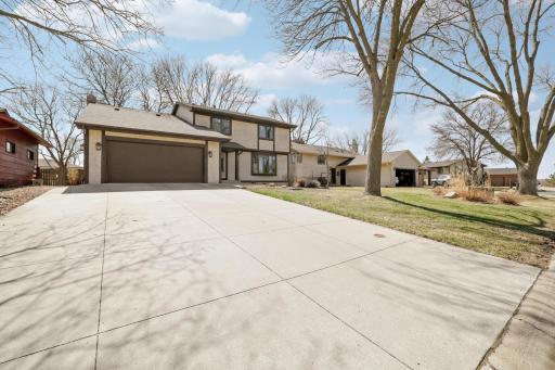 1208 Borealis Lane NE, Minneapolis, MN 55421