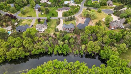Offering immediate access to hiking trails, fishing, and pristine nature, this one-of-a-kind luxury retreat presents a rare opportunity to own a lifestyle of absolute privacy and elegance in one of the area's most exclusive settings.