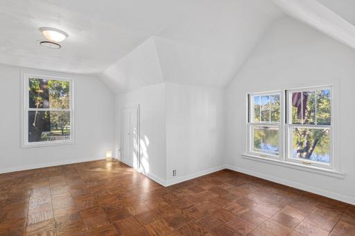 8065 Riverview Terrace NE, Minneapolis, MN 55432