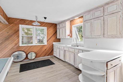 8065 Riverview Terrace NE, Minneapolis, MN 55432