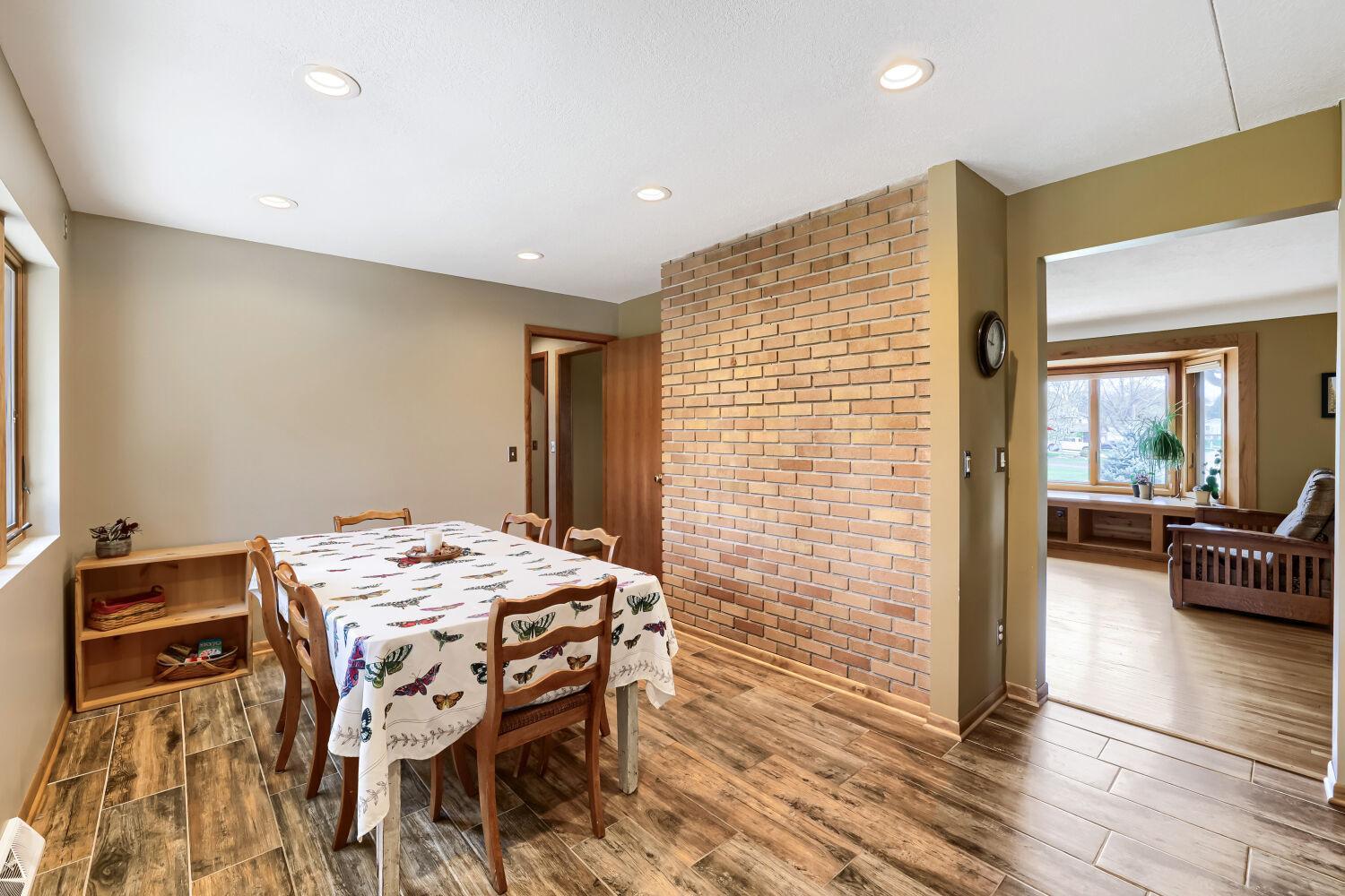Dining Room pic 2