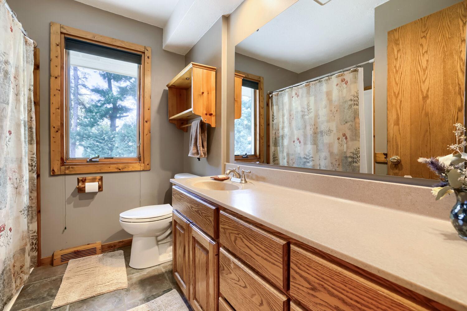 Main Level full bathroom