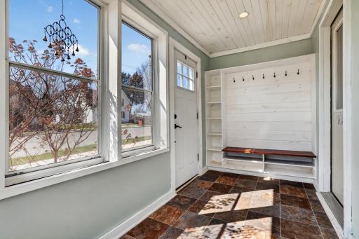 640 2nd Avenue NW, Plainview, MN 55964
