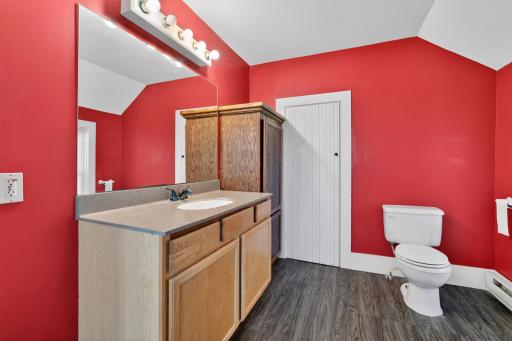 640 2nd Avenue NW, Plainview, MN 55964
