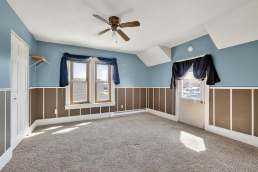 640 2nd Avenue NW, Plainview, MN 55964