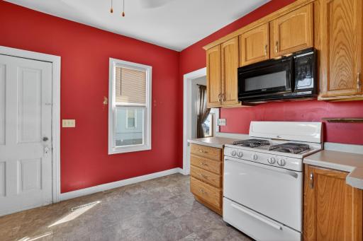 640 2nd Avenue NW, Plainview, MN 55964