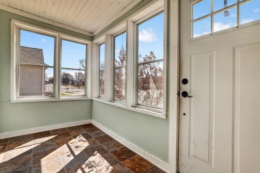 640 2nd Avenue NW, Plainview, MN 55964