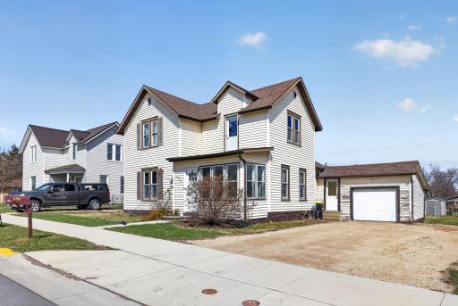 640 2nd Avenue NW, Plainview, MN 55964