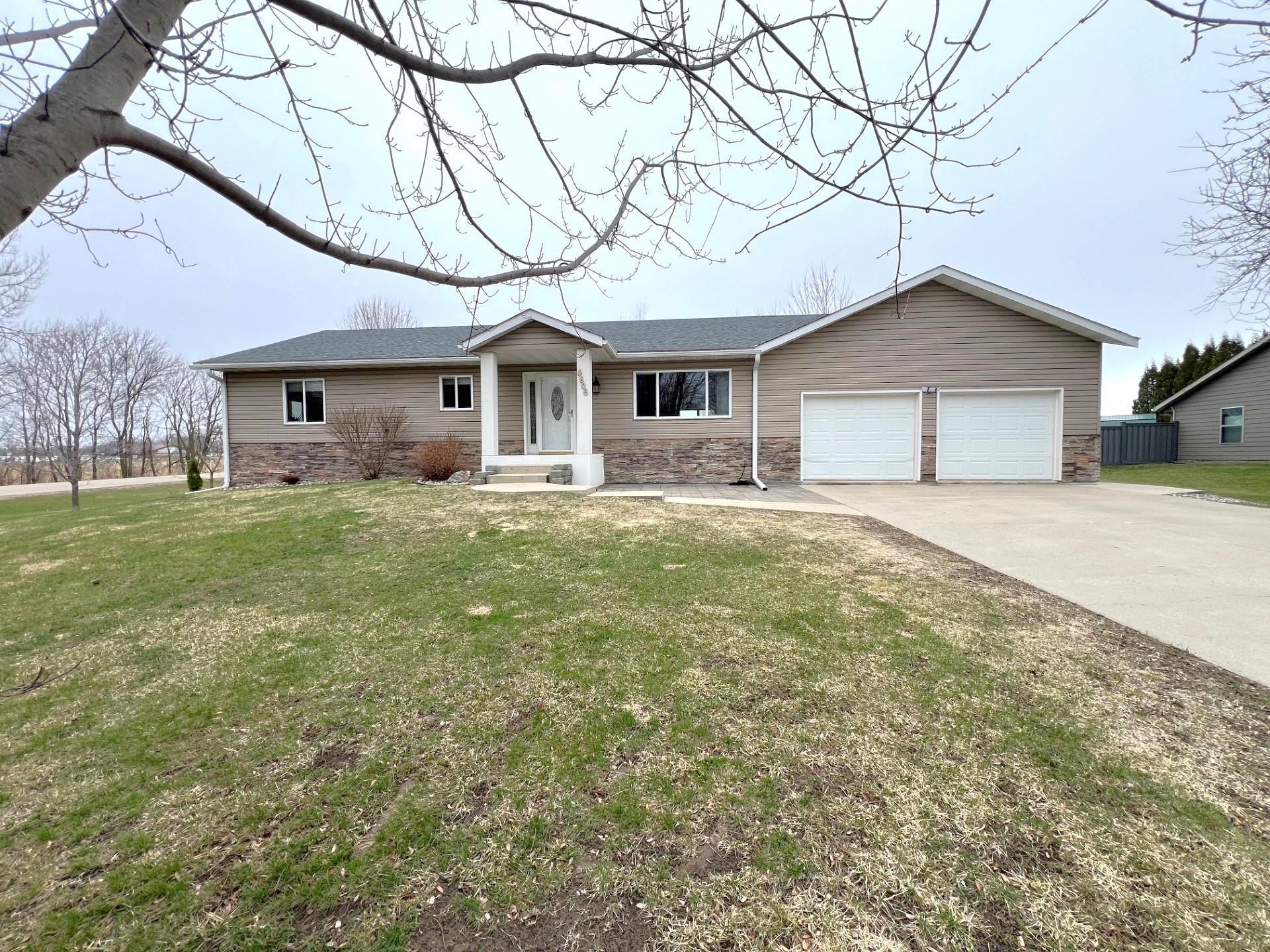 4806 22nd St NE, Willmar