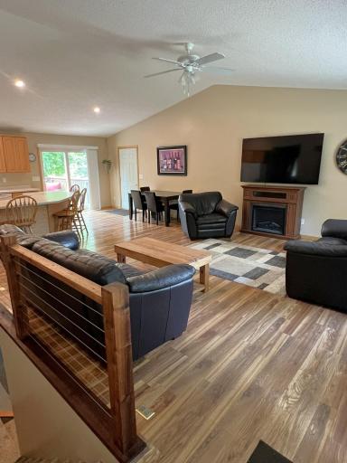 4806 22nd Street NE, Willmar, MN 56201