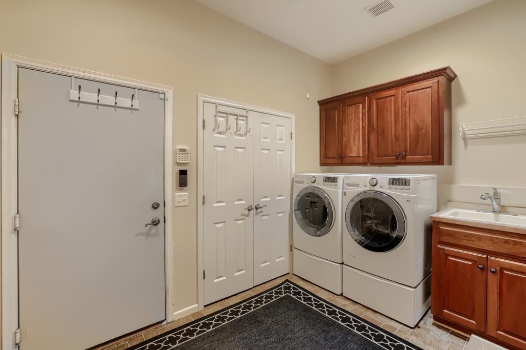 17344 Hanson Ct - MLS Sized - 051 - 51 Laundry Room.jpg