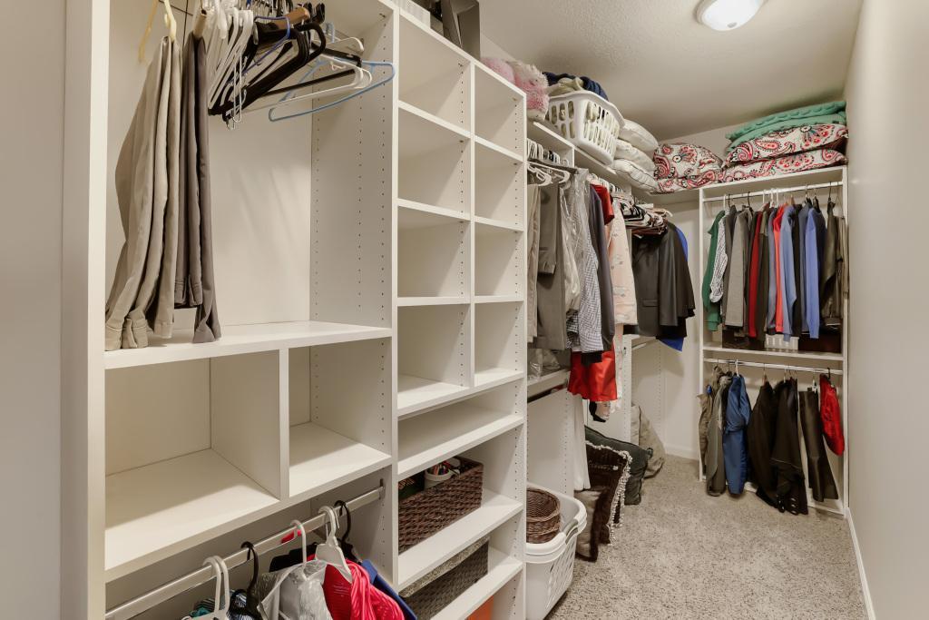 17344 Hanson Ct - MLS Sized - 049 - 49 Closet.jpg