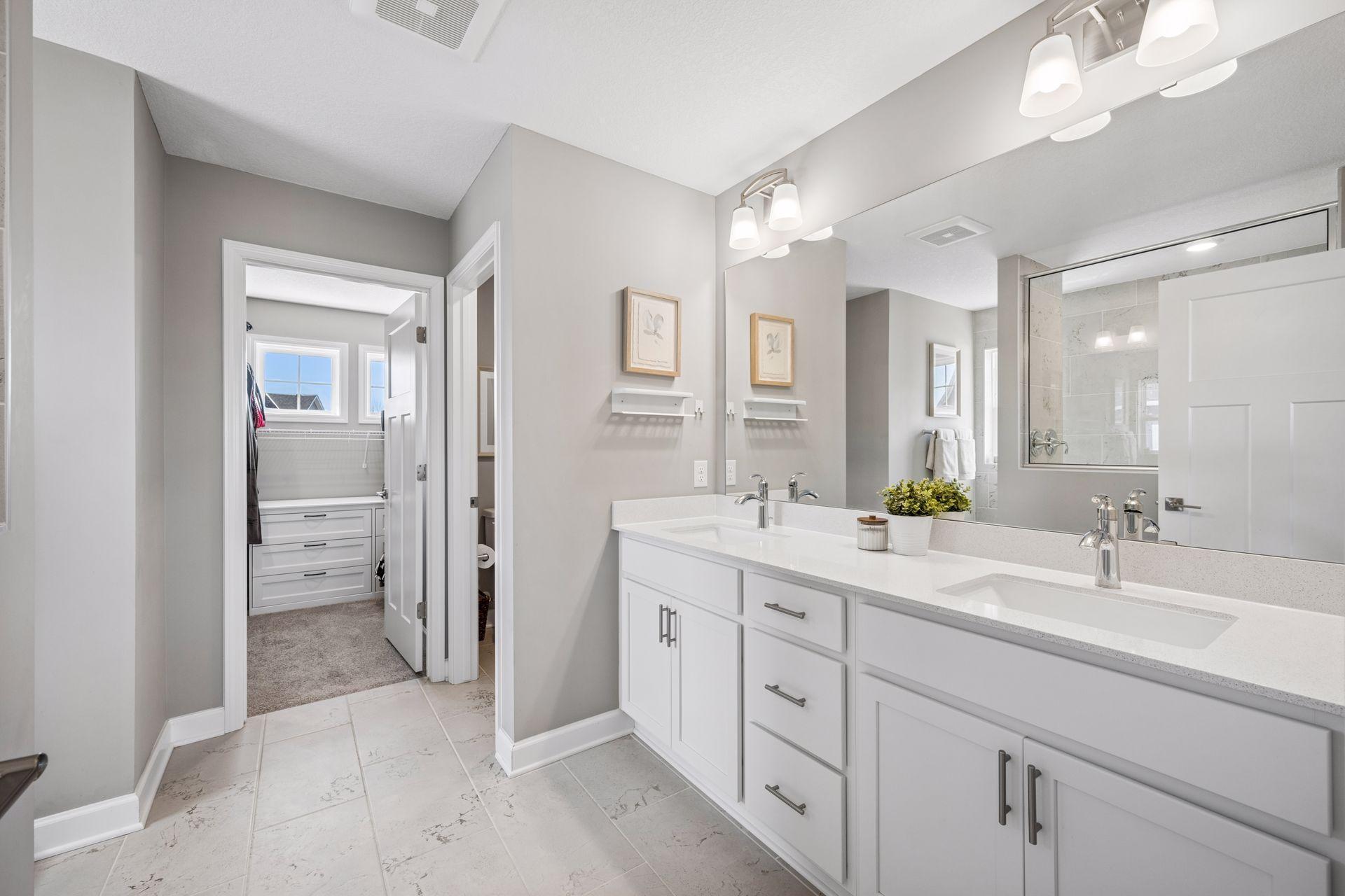 Large primary ensuite