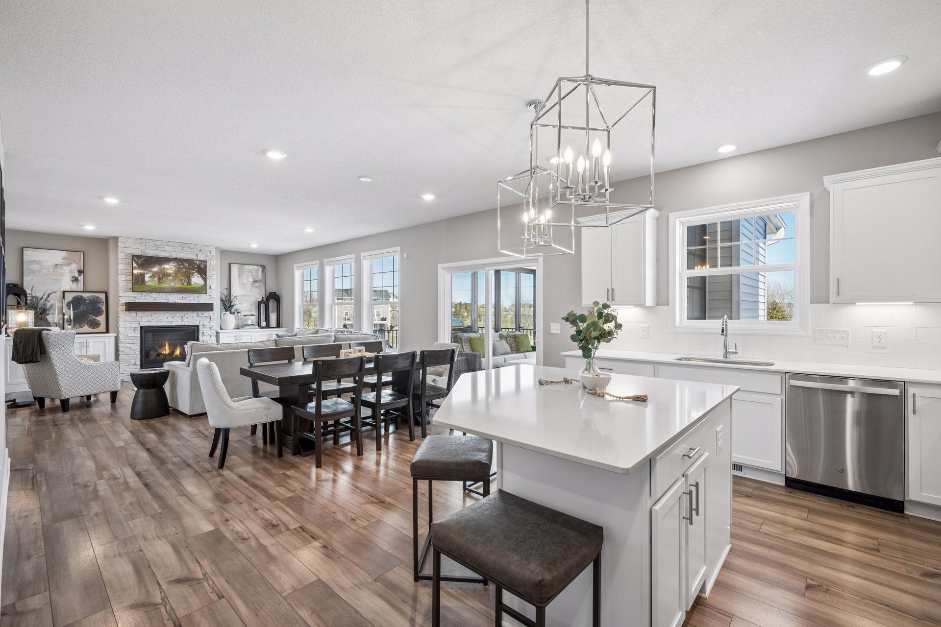 Perfect layout for family gatherings & entertaining