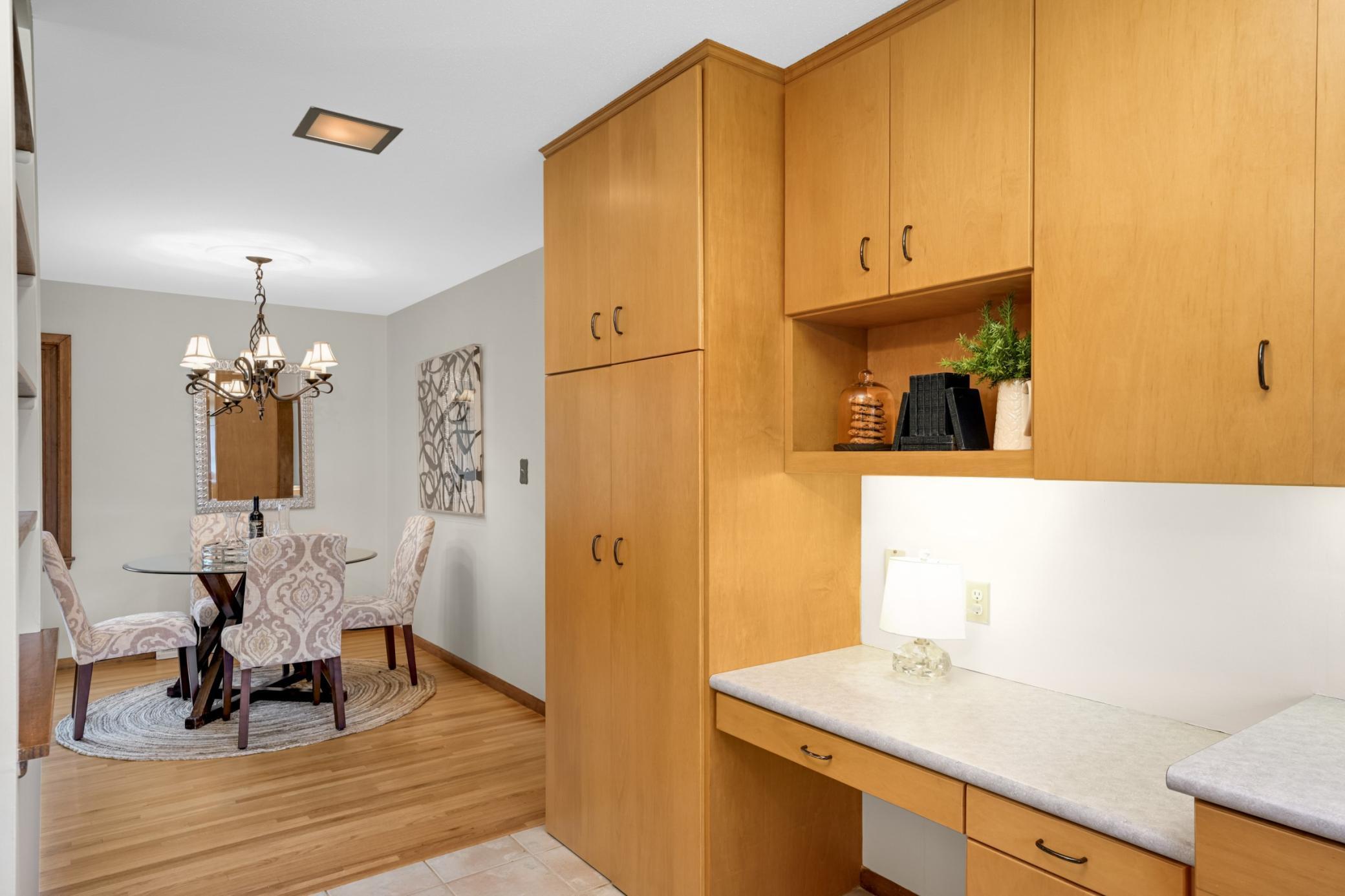 Kitchen to dining room