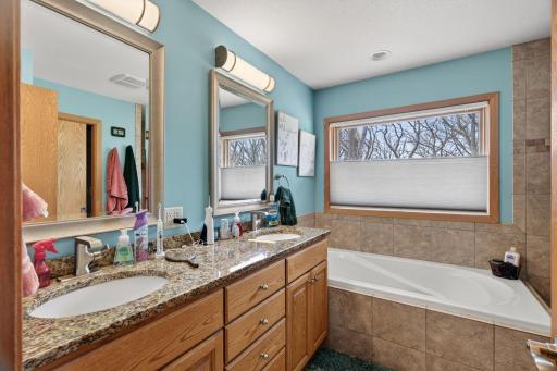 4137 Sylvan Court SE, Rochester, MN 55904
