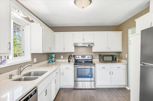 5765 Otter View Trail, Saint Paul, MN 55110