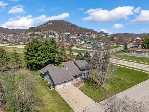 510 McIntosh Road, La Crescent, MN 55947