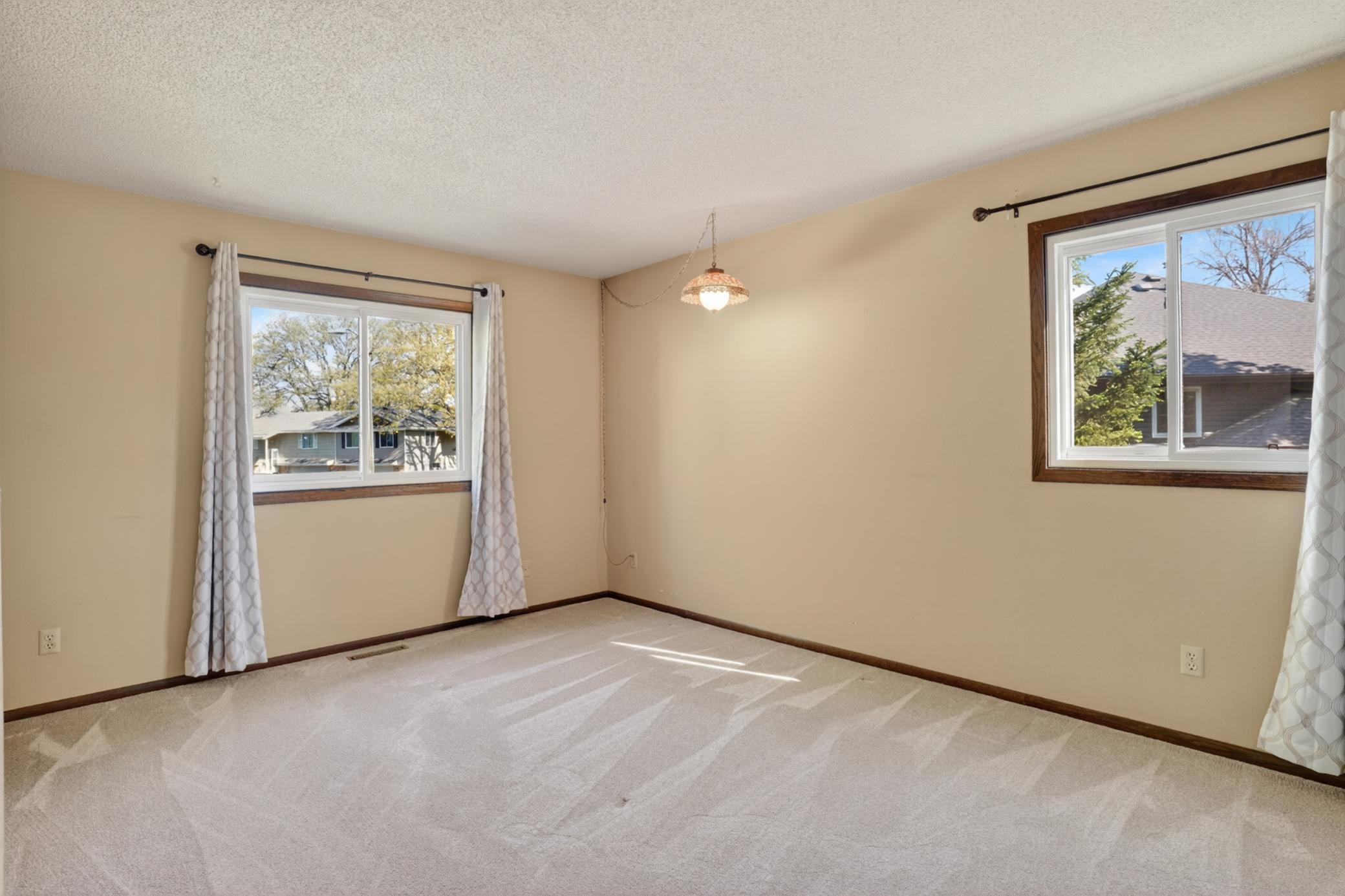 9843 cavell ave s_00009.jpg
