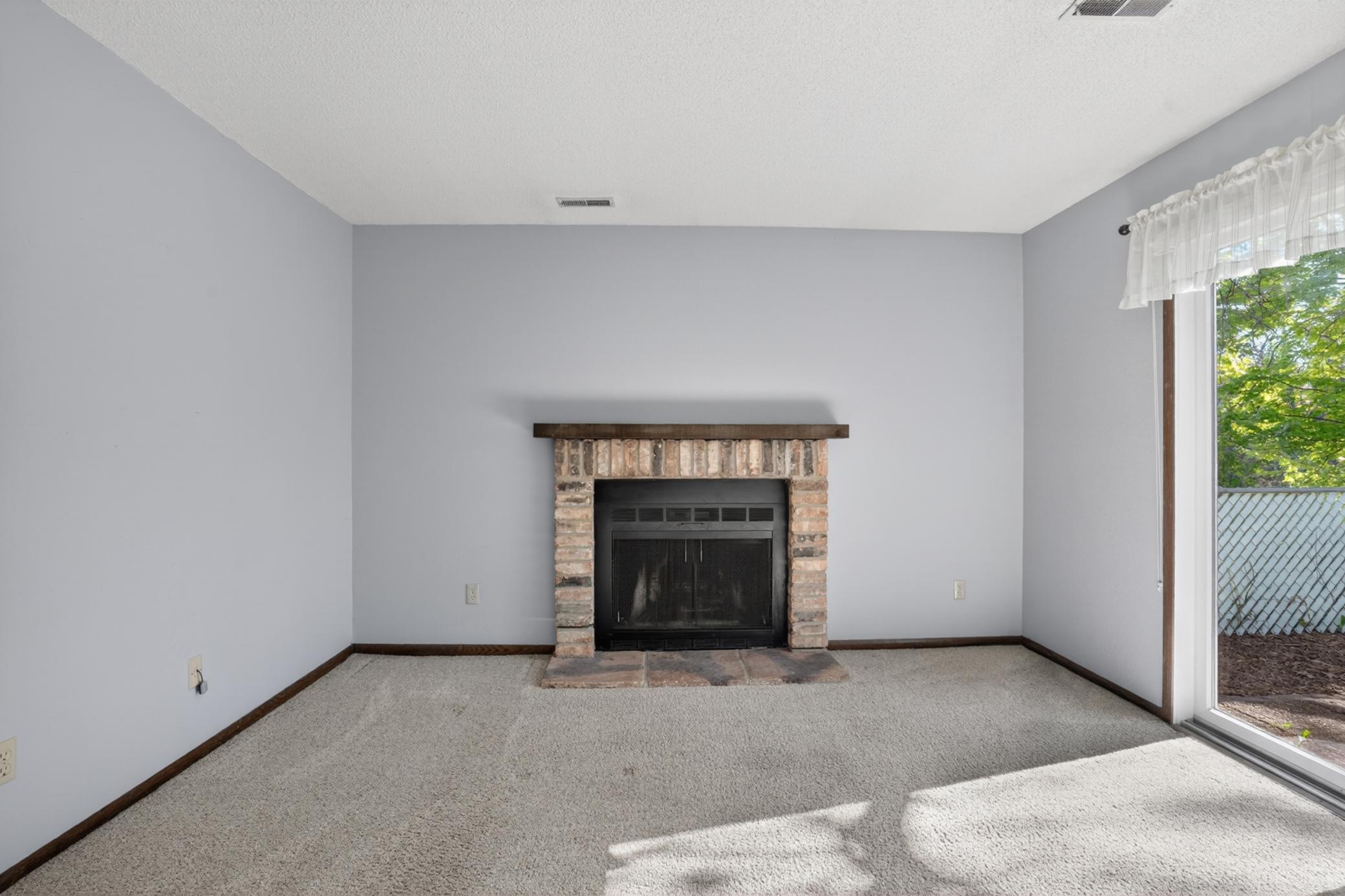 9843 cavell ave s_00016.jpg