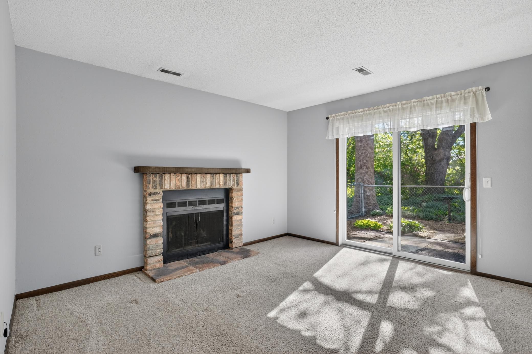 9843 cavell ave s_00015.jpg