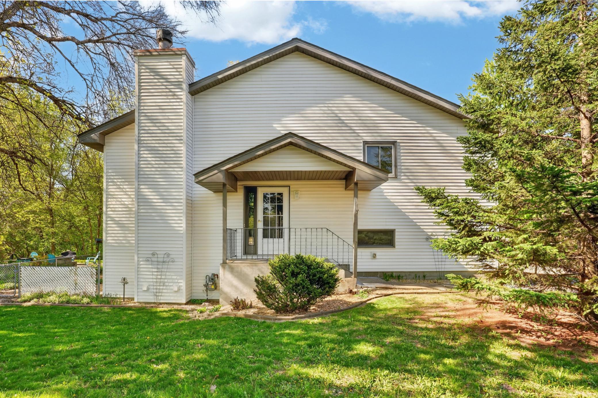 9843 cavell ave s_00002.jpg