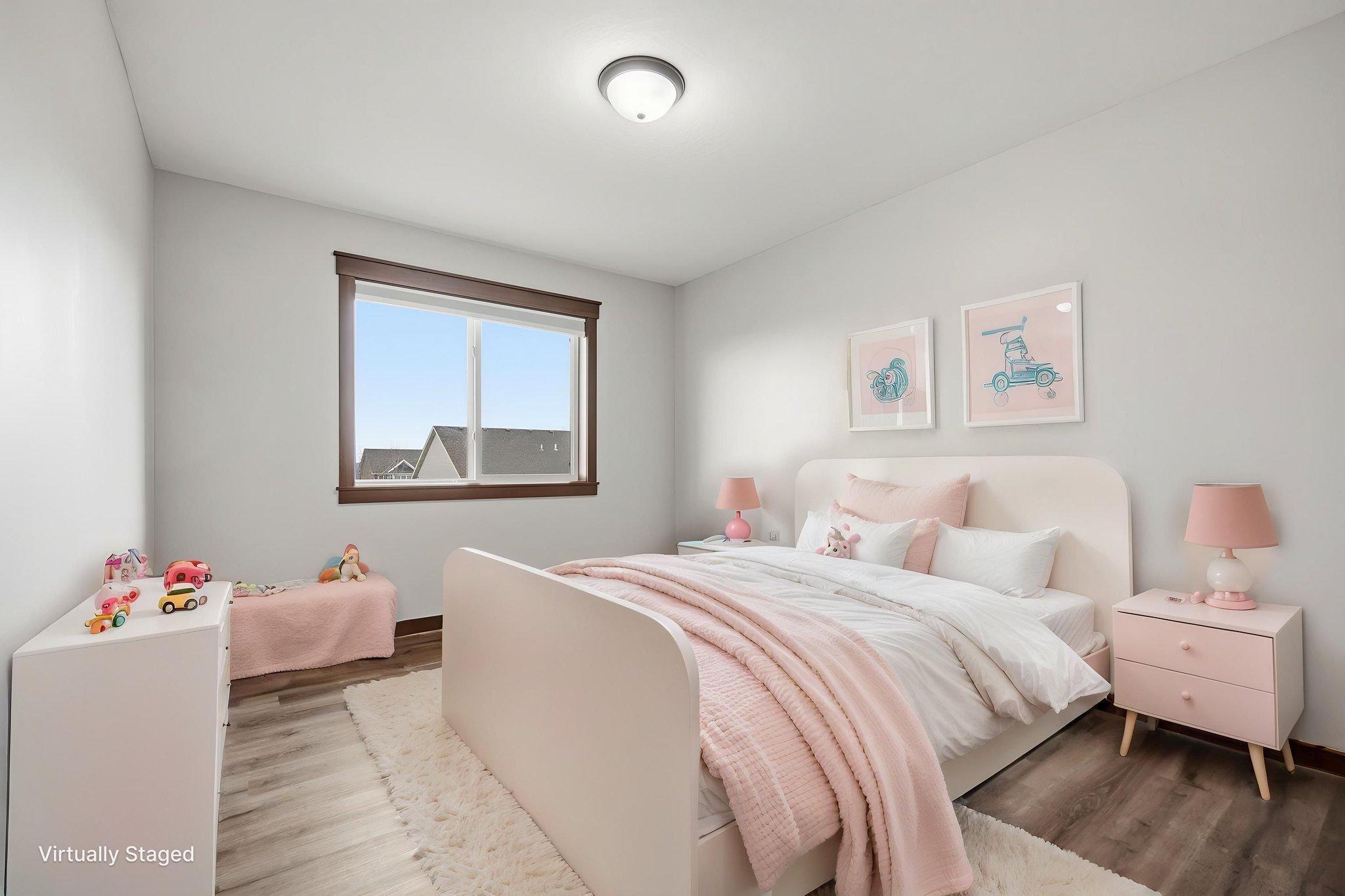 37-web-or-mls-DSC01059 virtually staged.jpeg