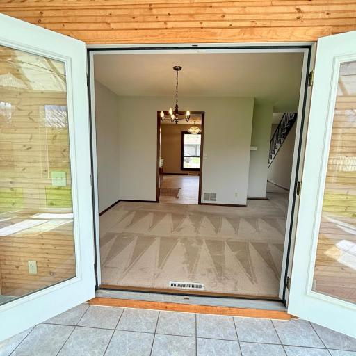 8989 Jasmine Lane S, Cottage Grove, MN 55016