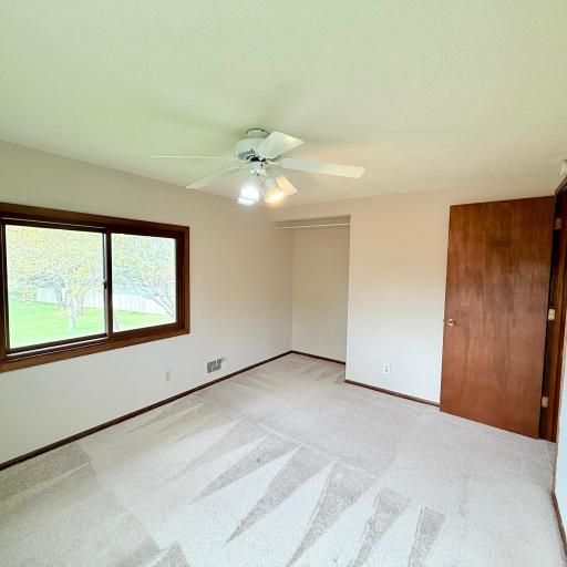 8989 Jasmine Lane S, Cottage Grove, MN 55016