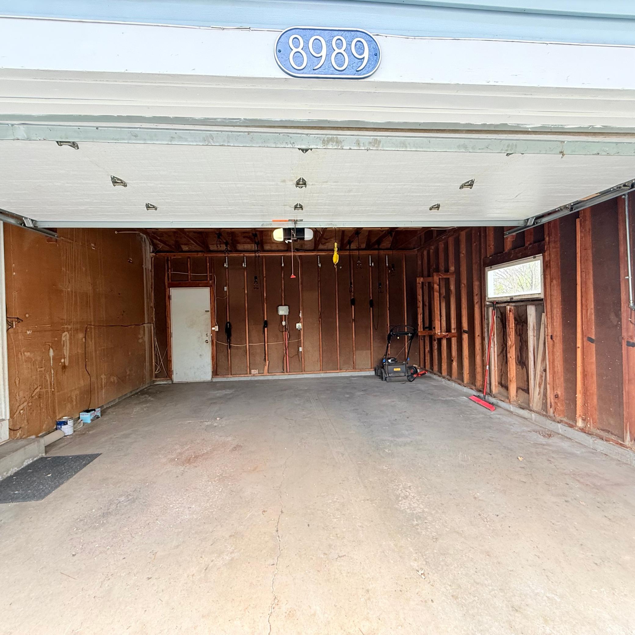 2-Car Garage