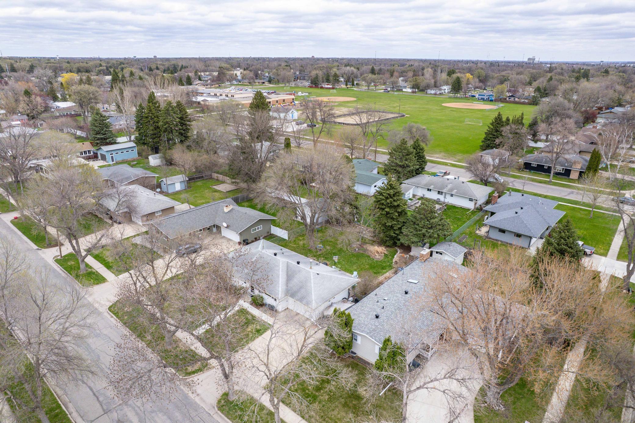 2320 10th St S Fargo-308.jpg