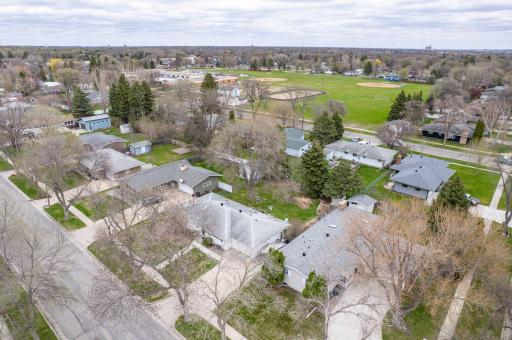 2320 10th Street S, Fargo, ND 58103
