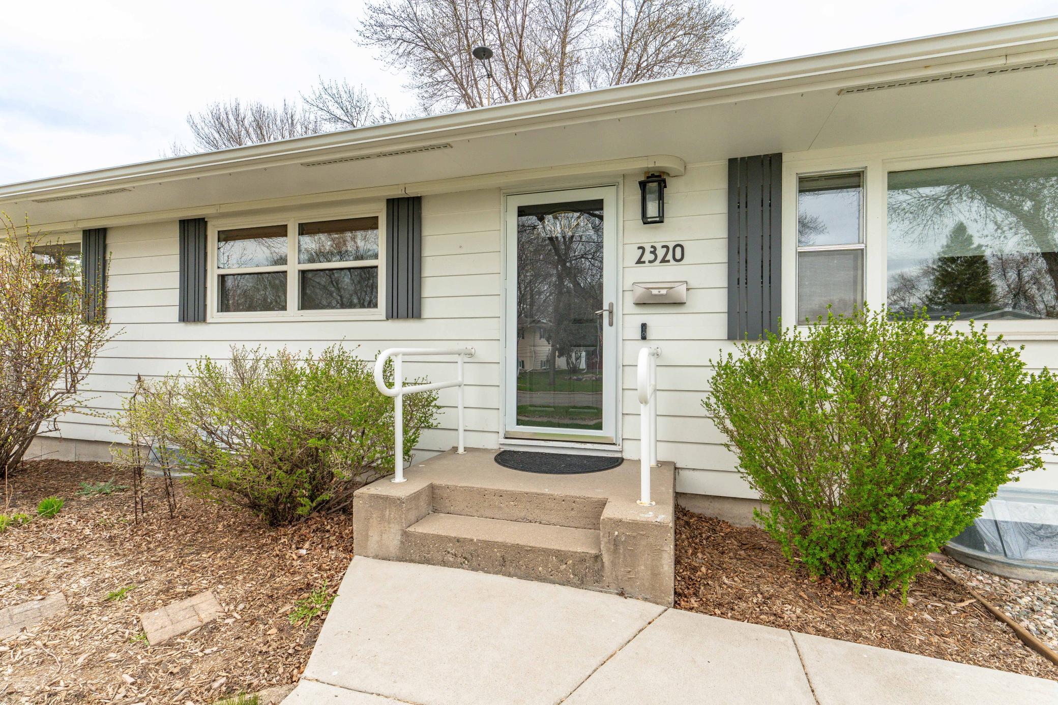 2320 10th St S Fargo-107.jpg