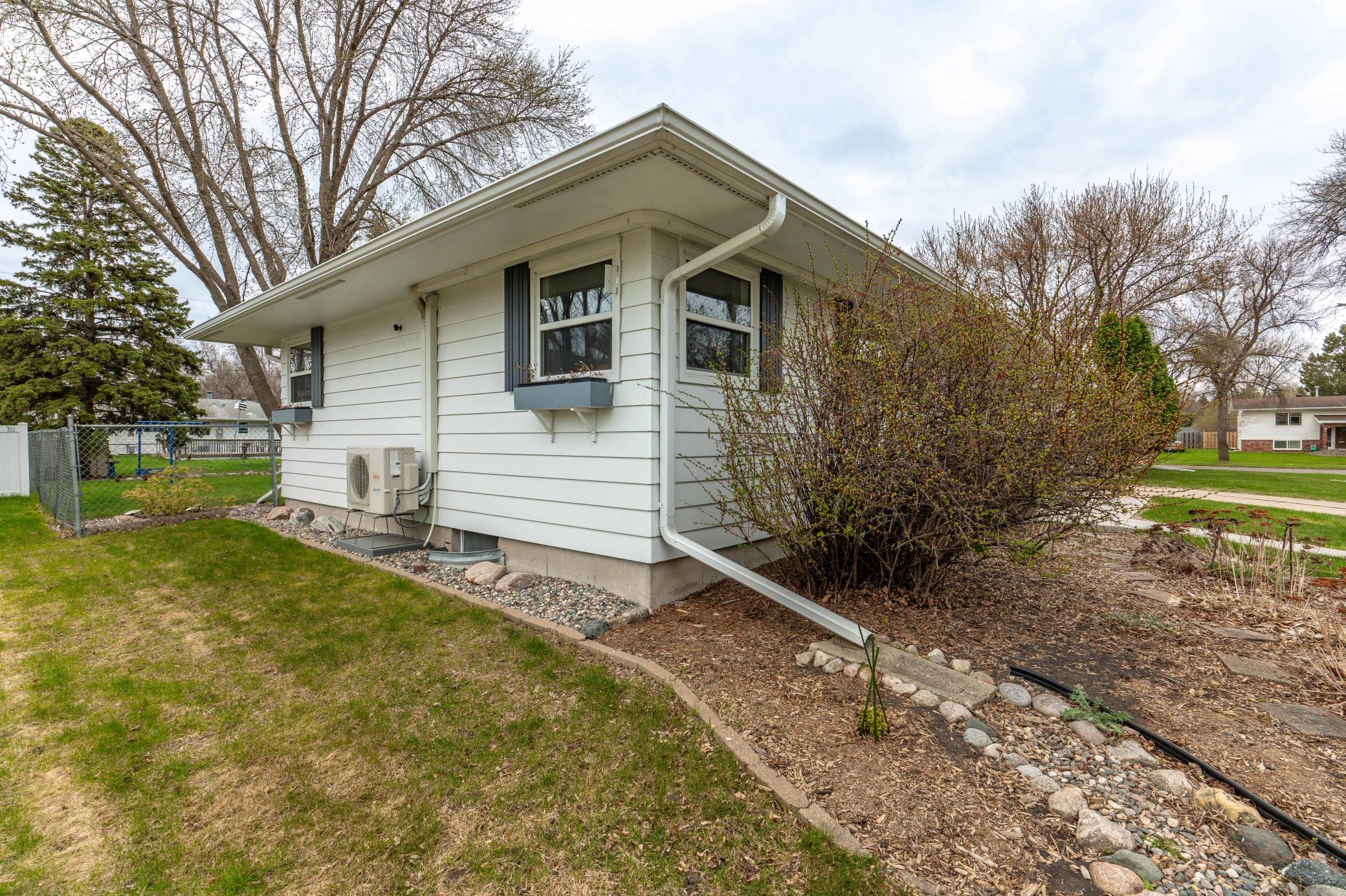 2320 10th St S Fargo-109.jpg