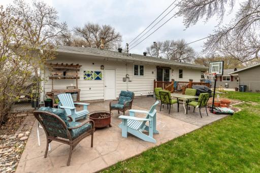 2320 10th Street S, Fargo, ND 58103