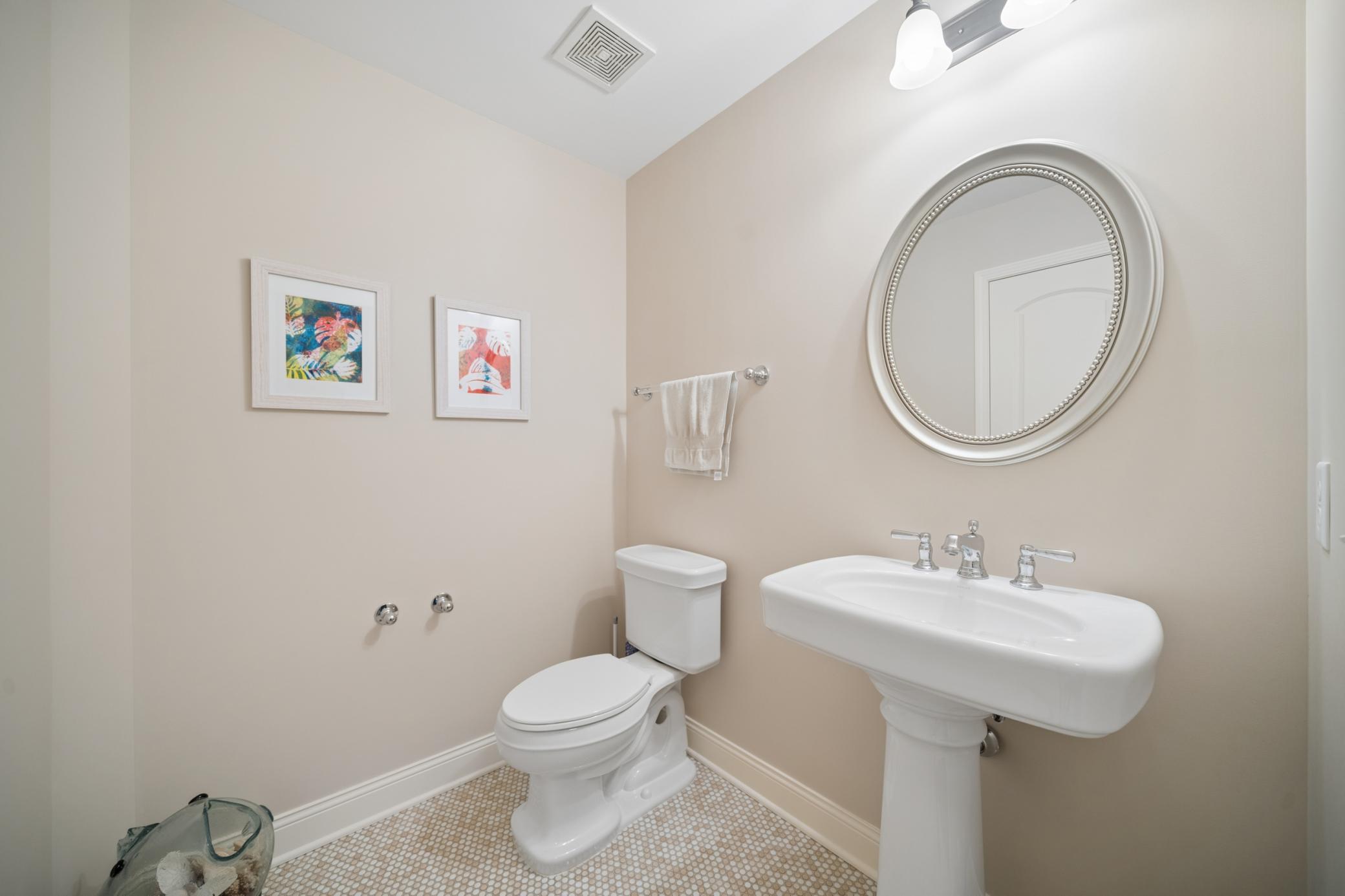 1/2 Bath